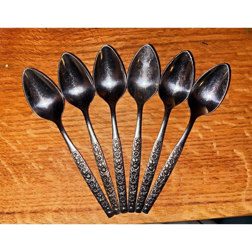 Set of 6 O Roger’s Oneida Stainless Steel Floral Spoons